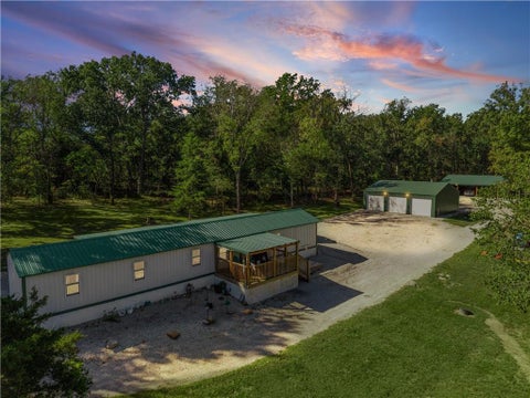 Photo of 977 SE 87P Road, Deepwater, MO 64740 (MLS # 2647093)