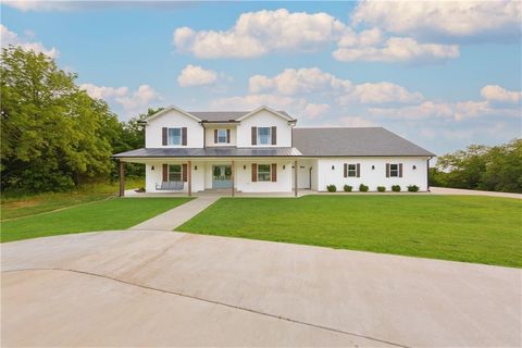 24905 W 57th Street Shawnee KS 66226