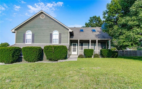Photo of 1333 NE Grand Avenue, Lees Summit, MO 64086 (MLS # 2635877)