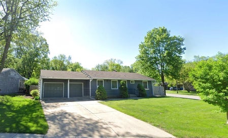 3209 W 72nd Street Prairie Village KS 66208
