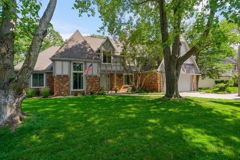 Photo of 11004 W 120th Terrace, Overland Park, KS 66213 (MLS # 2638311)
