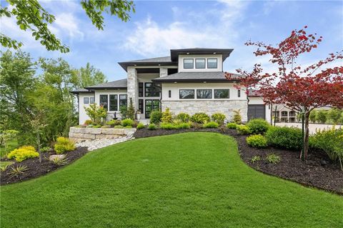 Photo of 10114 W 152ND Terrace, Overland Park, KS 66221 (MLS # 2616553)