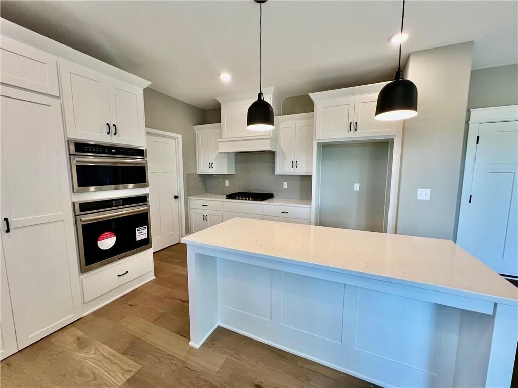 Photo of 2189 Herritage Court, Liberty, MO 64068 (MLS # 2575152)