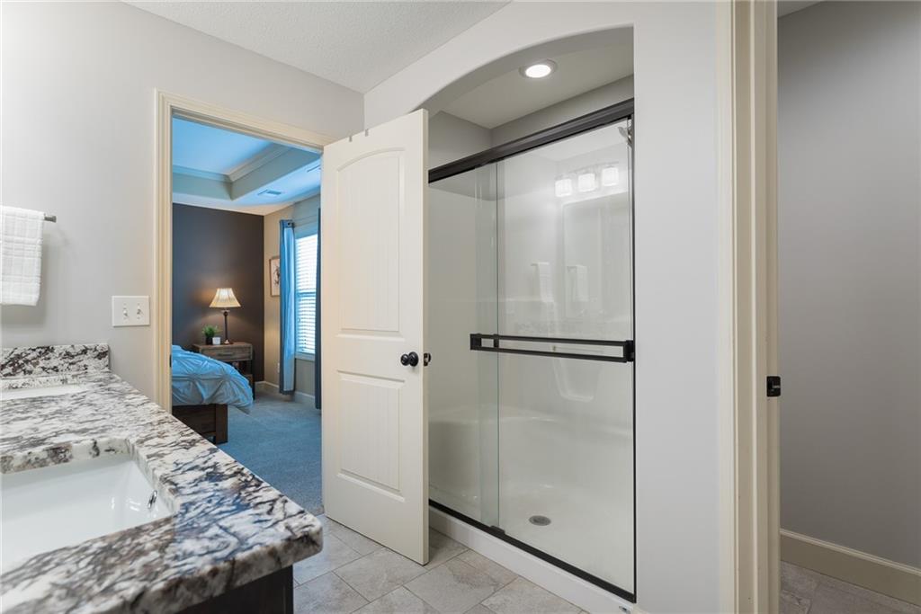 Kansas City, Missouri 64146, United States, 3 Bedrooms Bedrooms, ,3 BathroomsBathrooms,Residential,Active,145963