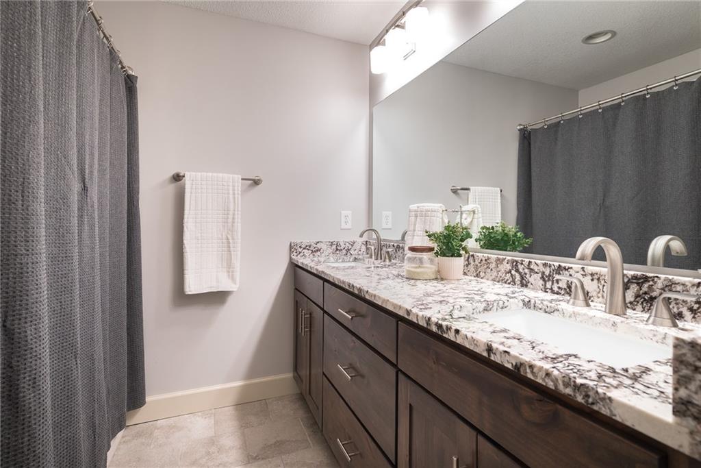 Kansas City, Missouri 64146, United States, 3 Bedrooms Bedrooms, ,3 BathroomsBathrooms,Residential,Active,145963