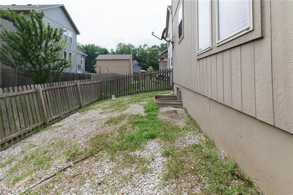 Kansas City, Missouri 64146, United States, 3 Bedrooms Bedrooms, ,3 BathroomsBathrooms,Residential,Active,145963