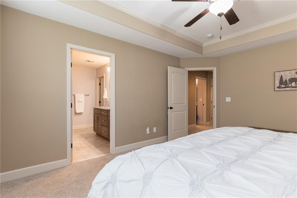 Kansas City, Missouri 64146, United States, 3 Bedrooms Bedrooms, ,3 BathroomsBathrooms,Residential,Active,145963