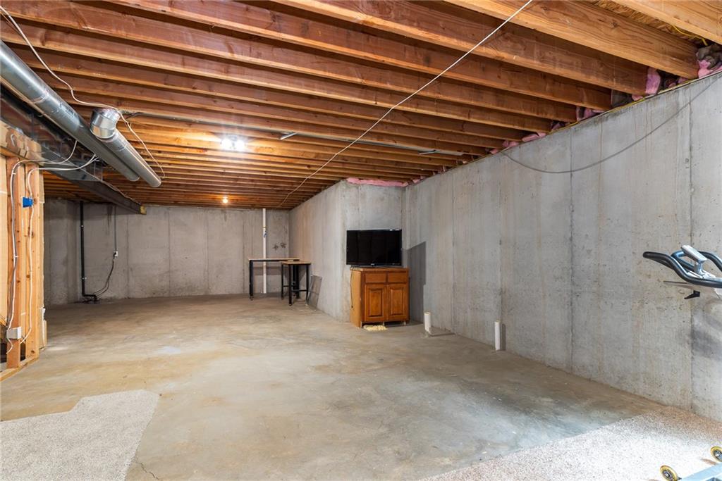 Kansas City, Missouri 64146, United States, 3 Bedrooms Bedrooms, ,3 BathroomsBathrooms,Residential,Active,145963