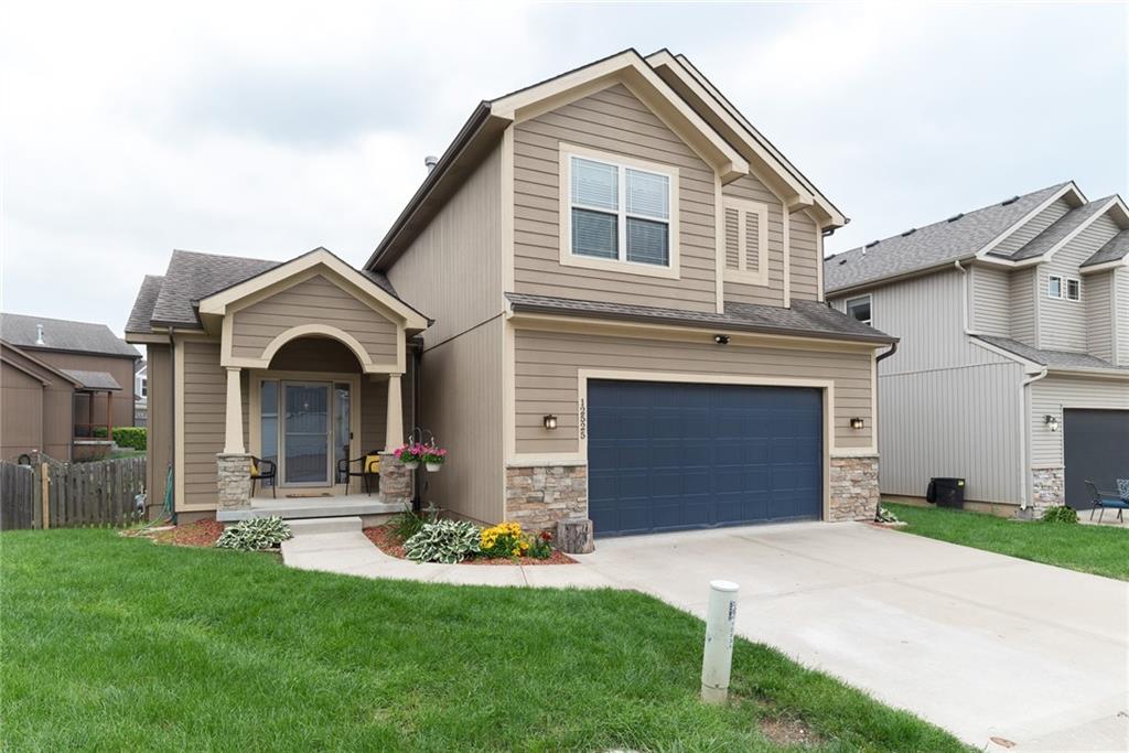 Kansas City, Missouri 64146, United States, 3 Bedrooms Bedrooms, ,3 BathroomsBathrooms,Residential,Active,145963