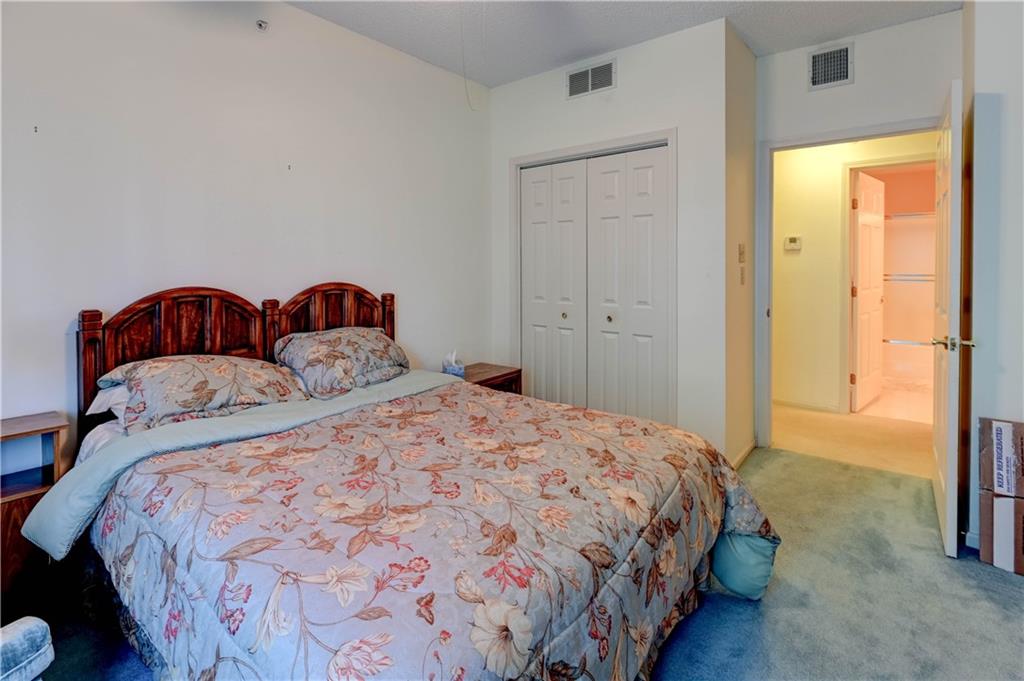 Independence, Missouri 64055, United States, 2 Bedrooms Bedrooms, ,2 BathroomsBathrooms,Residential,Contingent,141026