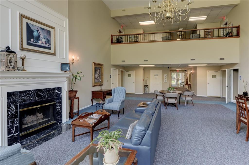 Independence, Missouri 64055, United States, 2 Bedrooms Bedrooms, ,2 BathroomsBathrooms,Residential,Contingent,141026