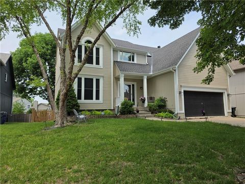Photo of 17460 W 158th Street, Olathe, KS 66062 (MLS # 2620870)