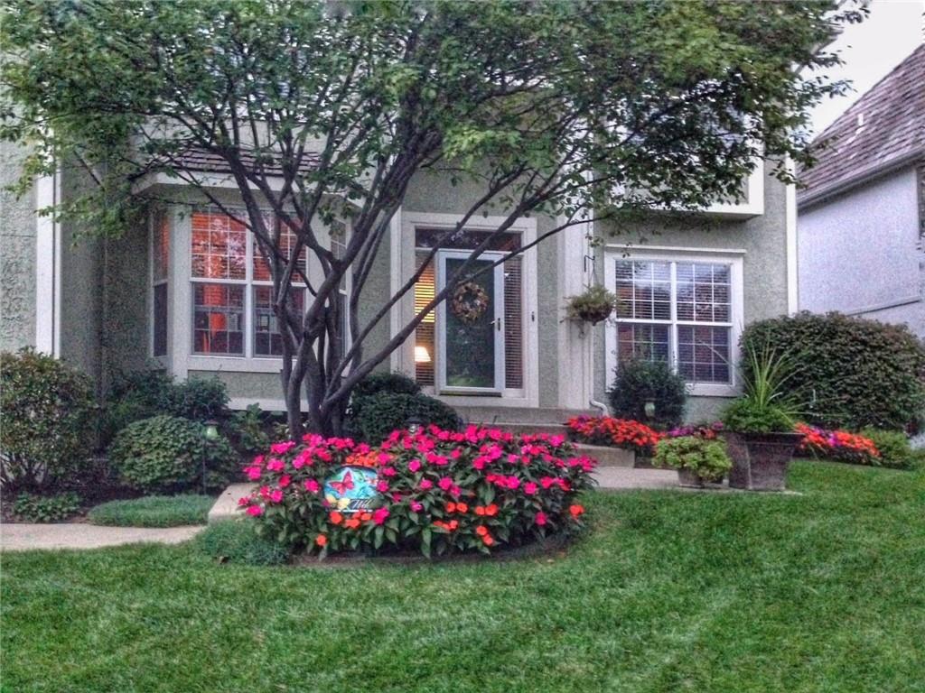 8528 Candlelight Lane