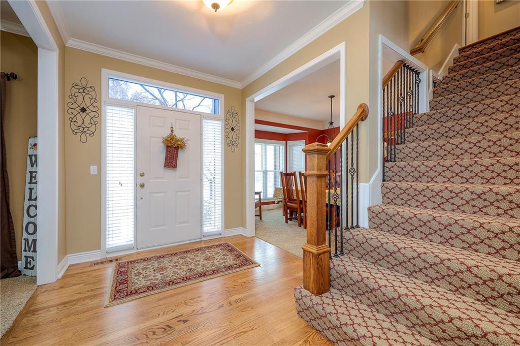 8528 Candlelight Lane