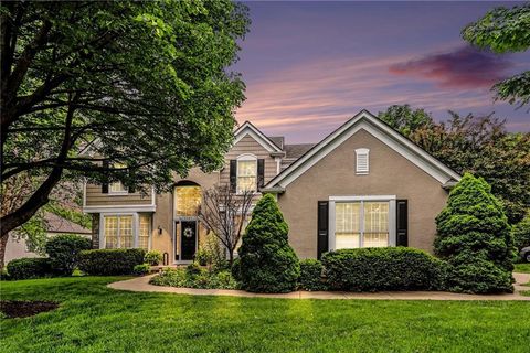 Photo of 3541 W 143rd Terrace, Leawood, KS 66224 (MLS # 2613423)