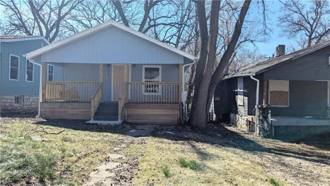 Photo of 3403 E 62 Street, Kansas City, MO 64130 (MLS # 2640708)