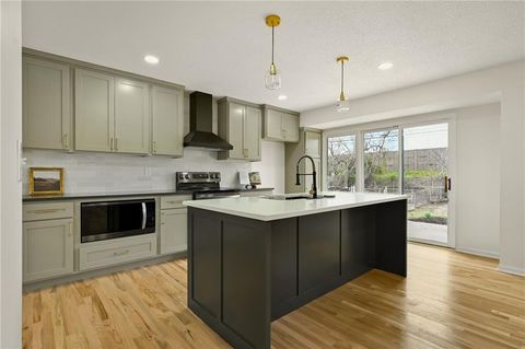 9408 Goddard Street Overland Park KS 66214