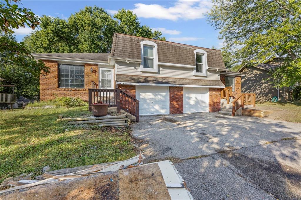 1431-33 E Penrose Lane