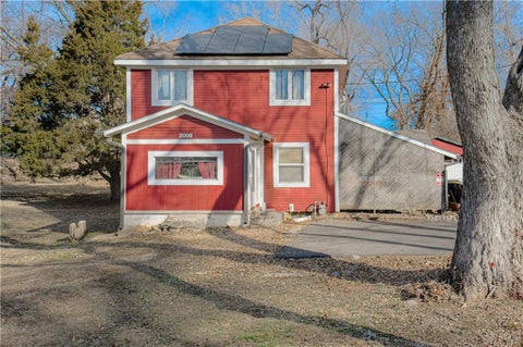 Photo of 3006 NE Parvin Road, Kansas City, MO 64117 (MLS # 2635930)