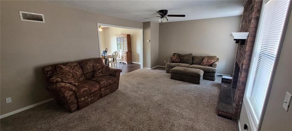 Photo of 13920 DUNDEE Circle, Grandview, MO 64030 (MLS # 2607912)
