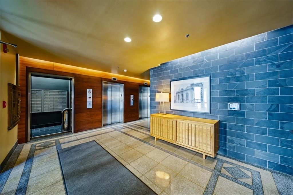21 W 10th Street 9C