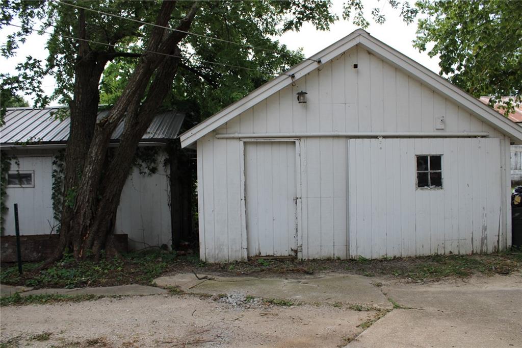 104 E 4th Street