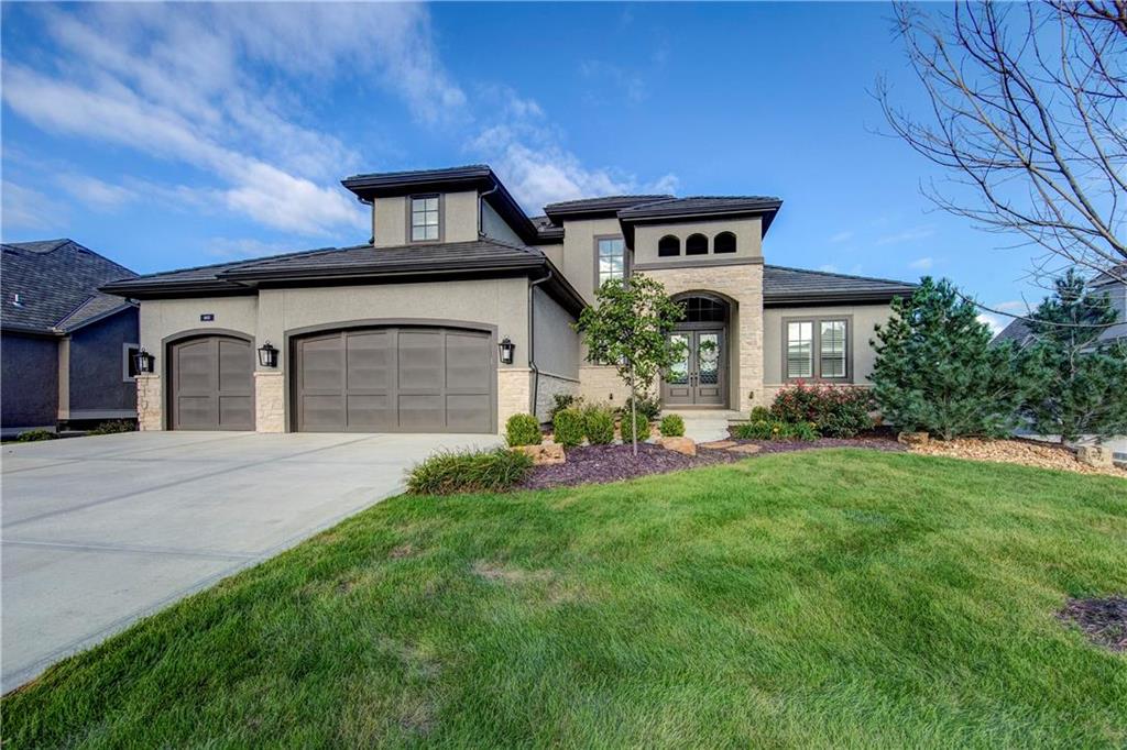 Photo 1 of 44 — 16621 KING Street, Overland Park, KS 66221