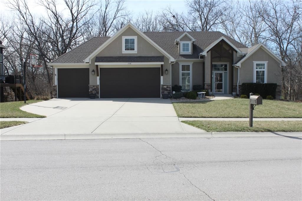 Photo of 1768 Homestead Drive, Liberty, MO 64068 (MLS # 2607846)