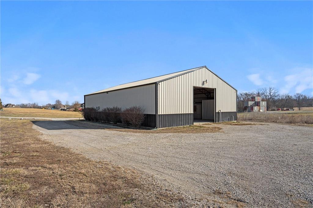 27219 S State Route 2 Highway