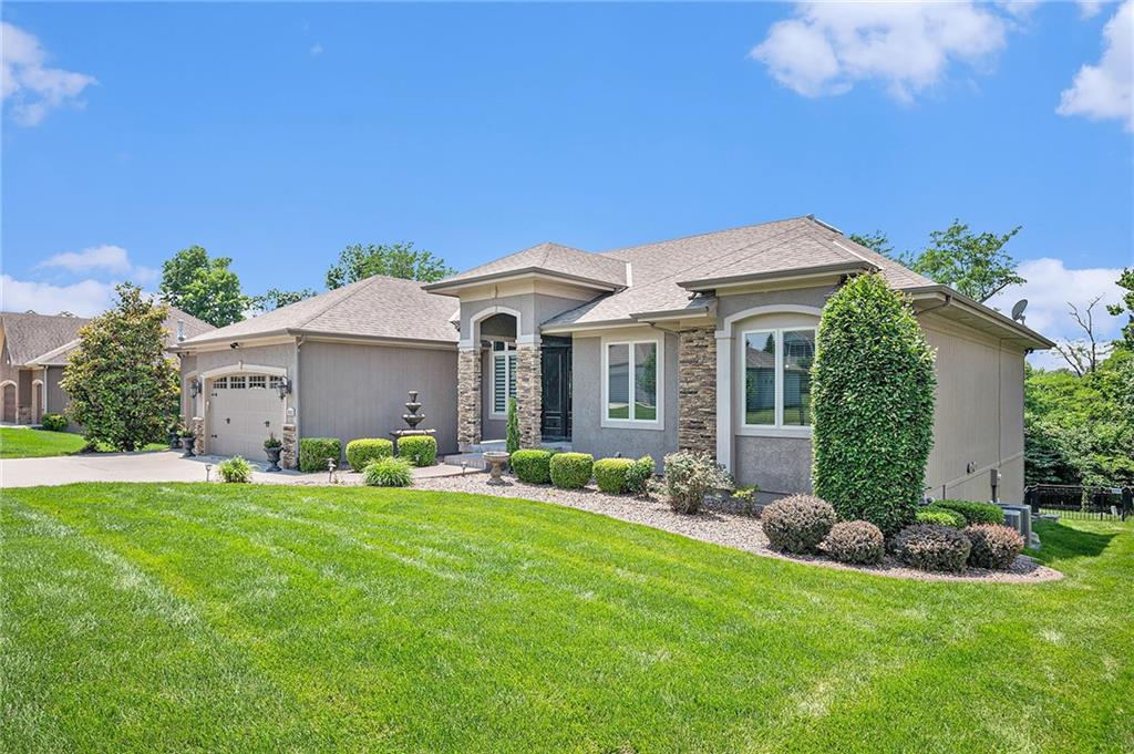 4512 NE Parks Summit Terrace