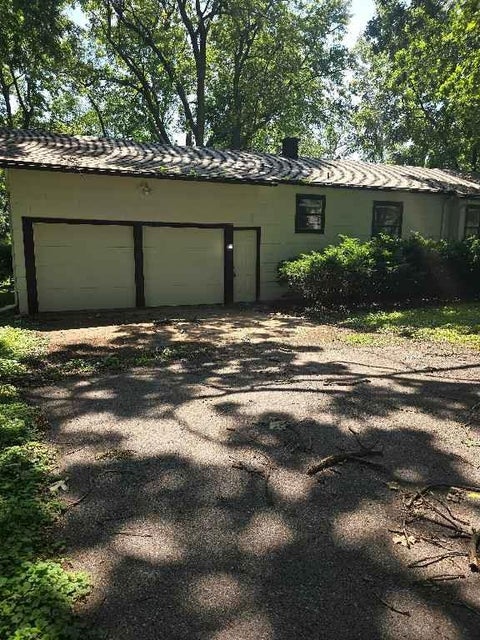 Photo of 9004 E 55th Street, Raytown, MO 64133 (MLS # 2627355)