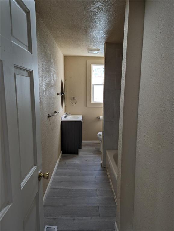 St Joseph, Missouri 64505, United States, 2 Bedrooms Bedrooms, ,1 BathroomBathrooms,Residential,Active,236496