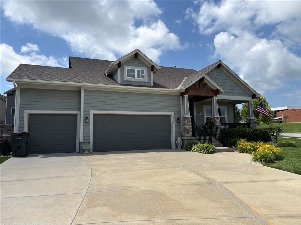 1019 N Cedarcrest Drive