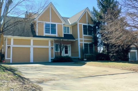 5803 W 154 Street, Overland Park, KS 66223 - #: 2537561