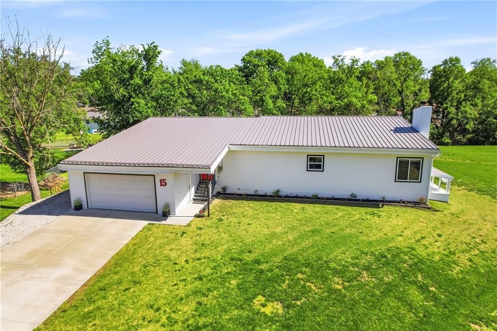 Photo of 15 NE Johnson Street, Lees Summit, MO 64063 (MLS # 2618635)