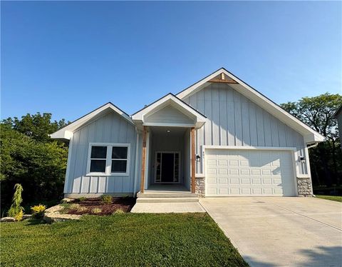 MLS: 2626093