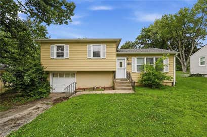 4400 NE Sunnybrook Lane Kansas City MO 64117