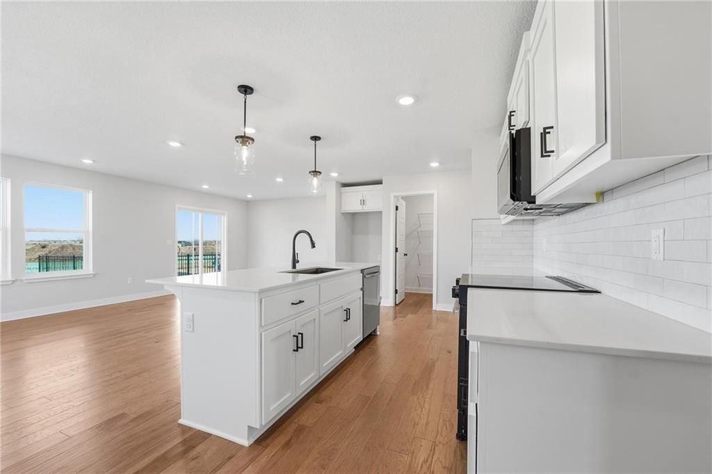 Photo of 1403 S 4th Street E, Louisburg, KS 66053 (MLS # 2608329)