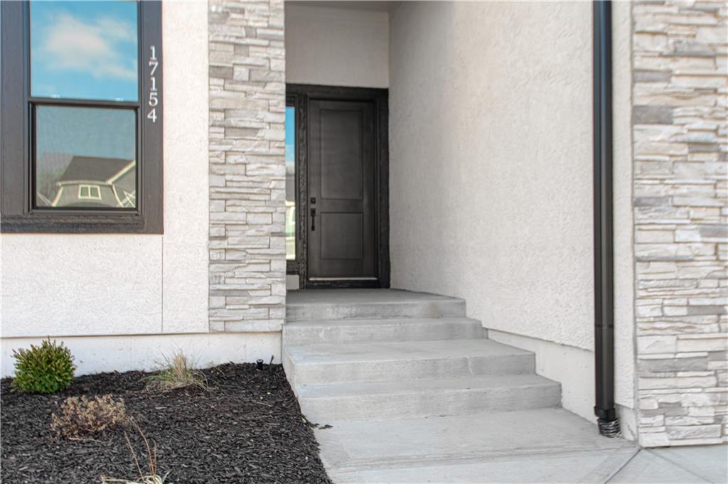 17154 S Heatherwood Street