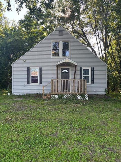 Photo of 402 Benton Street, Richmond, MO 64085 (MLS # 2628085)