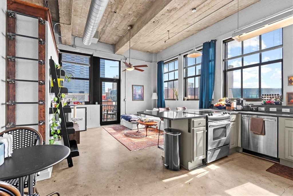 1535 Walnut Street 601