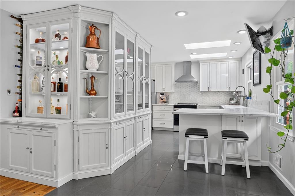2400 W 103RD Street