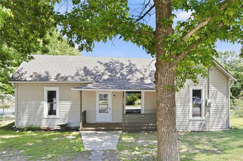 Photo of 201 Spruce Street, Garden City, MO 64747 (MLS # 2633504)