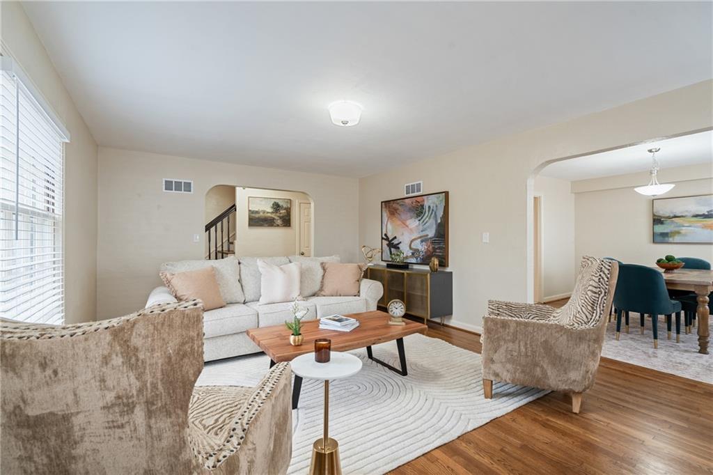 627-629 E Meyer Boulevard