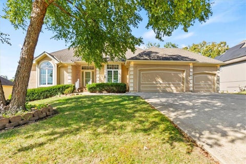 Photo of 3730 S Milton Drive, Independence, MO 64055 (MLS # 2646837)