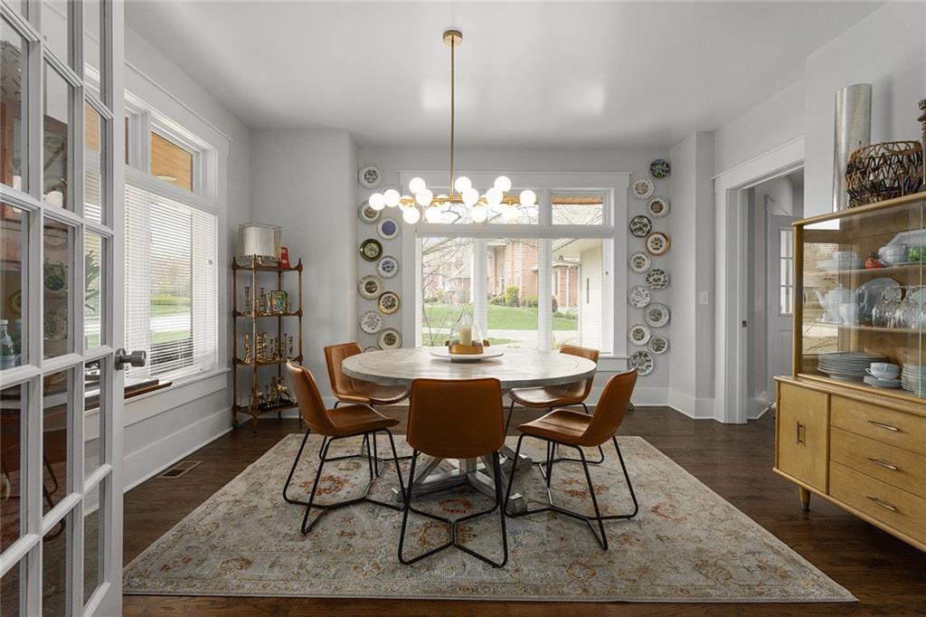 1401 Woodbury Lane