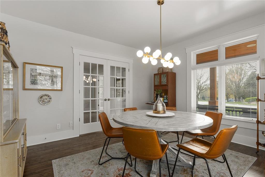 1401 Woodbury Lane