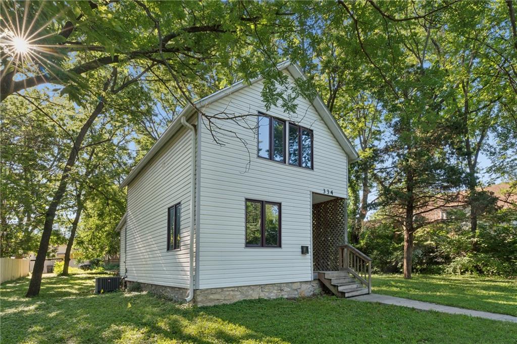 334 SW Orchard Street