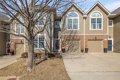 Photo of 15832 W 61ST Street, Shawnee, KS 66217 (MLS # 2617479)