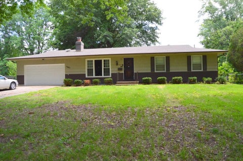 Photo of 11403 Orchard Road, Kansas City, MO 64134 (MLS # 2624488)